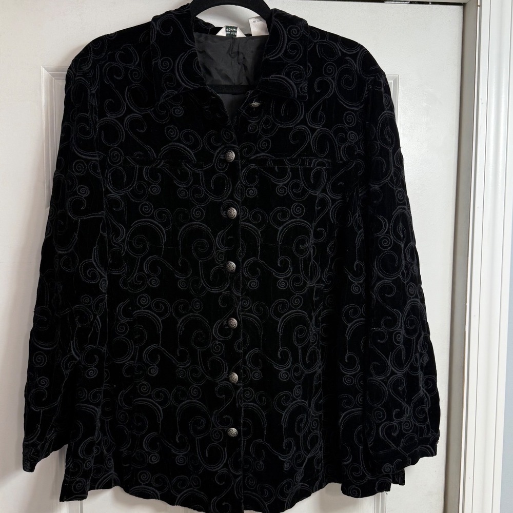 Whimsigoth Witchy Woman Black Velvet Burnout Swirl Button Top 1X Silk Blend‎